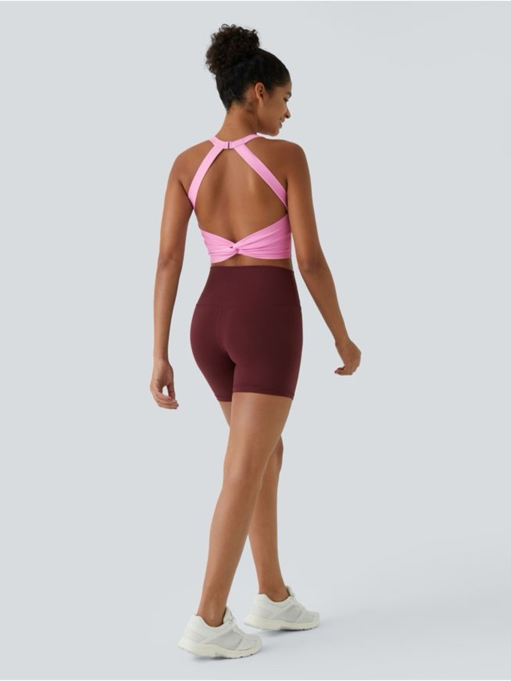 09HBB.- SoftlyZero™ Plush Cut Out Cropped Yoga Tank Top. - Picture 6 of 6